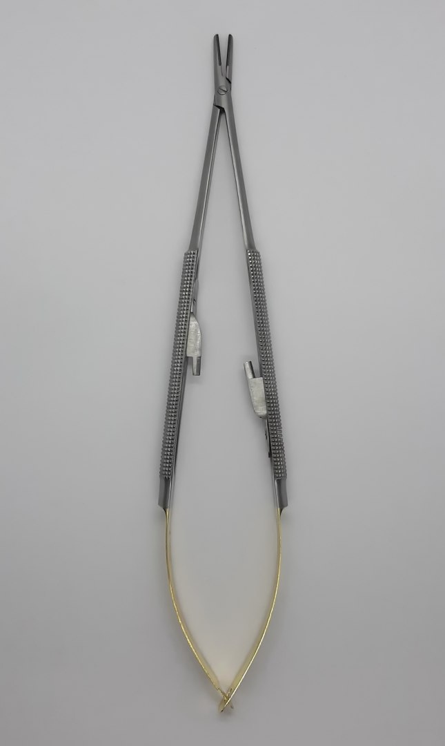 Igłotrzymacz CASTROVIEJO TC 18 cm Igłotrzymacz CASTROVIEJO TC 18 cm