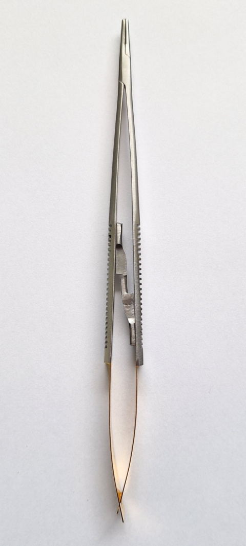 Igłotrzymacz CASTROVIEJO TC 18 cm Igłotrzymacz CASTROVIEJO TC 18 cm