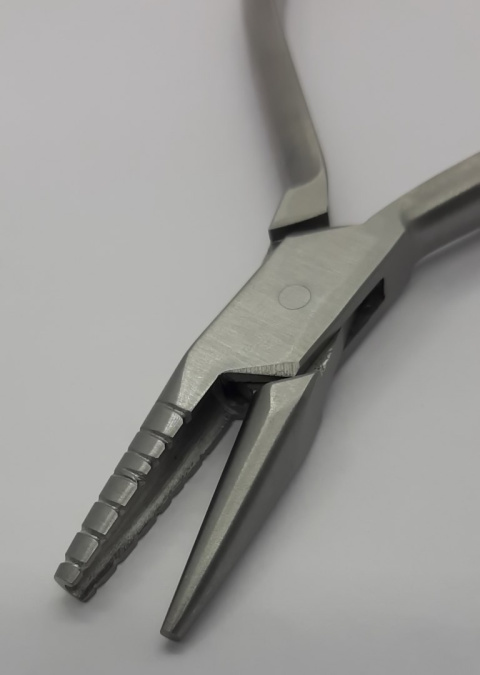 Kleszcze SCHWARZ, wklęsło-wypukłe, 14 cm Kleszcze SCHWARZ, wklęsło-wypukłe, 14 cm