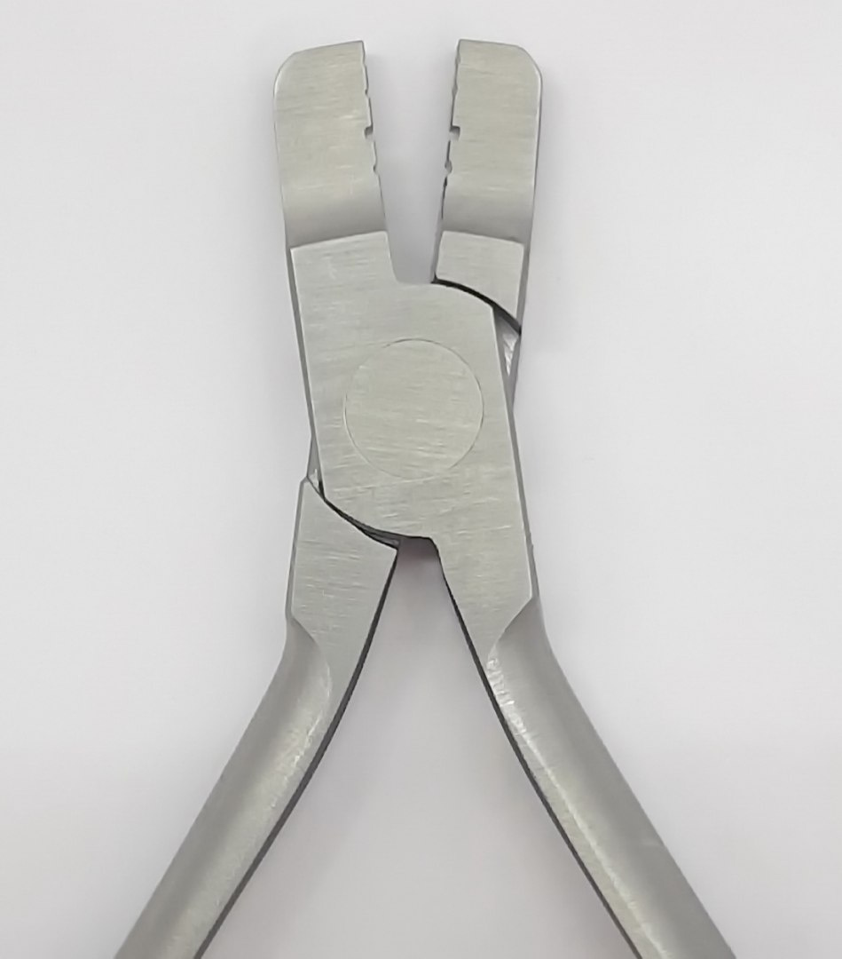 Forceps for forming aerial arcs. Forceps for forming aerial arcs.