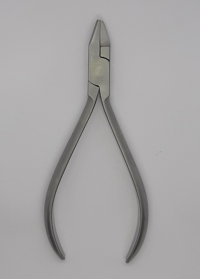 Kleszcze ortodontyczne ADERER, trójszczękowe, 13 cm. Kleszcze ortodontyczne ADERER, trójszczękowe, 13 cm.