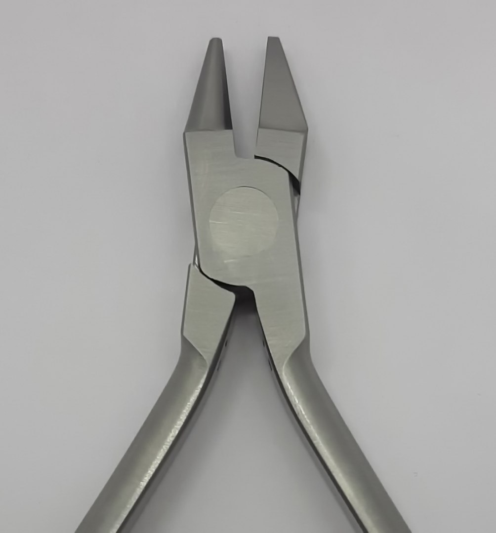 Kleszcze ortodontyczne ANGLE, płasko-okrągłe, 12,5 cm Kleszcze ortodontyczne ANGLE, płasko-okrągłe, 12,5 cm