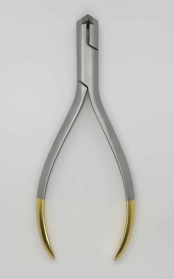 Orthodontic forceps for cutting and holding wire. Orthodontic forceps for cutting and holding wire.