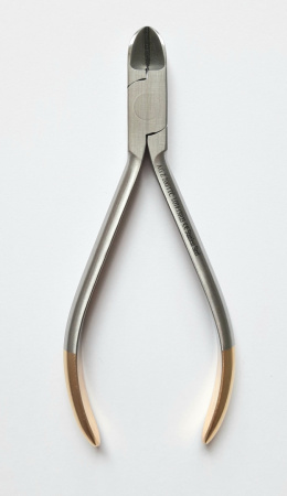 Orthodontic forceps for cutting and holding wire.