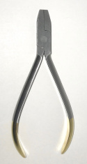 Orthodontic forceps to bend in the letter V. Orthodontic forceps to bend in the letter V.