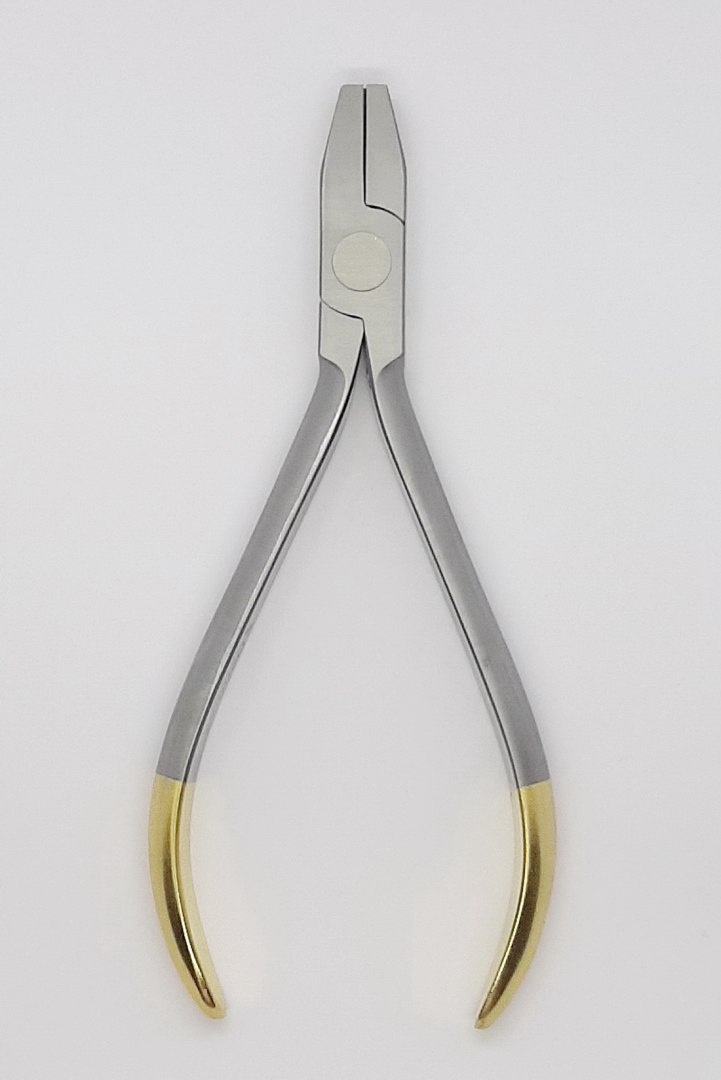Orthodontic forceps to bend in the letter V. Orthodontic forceps to bend in the letter V.