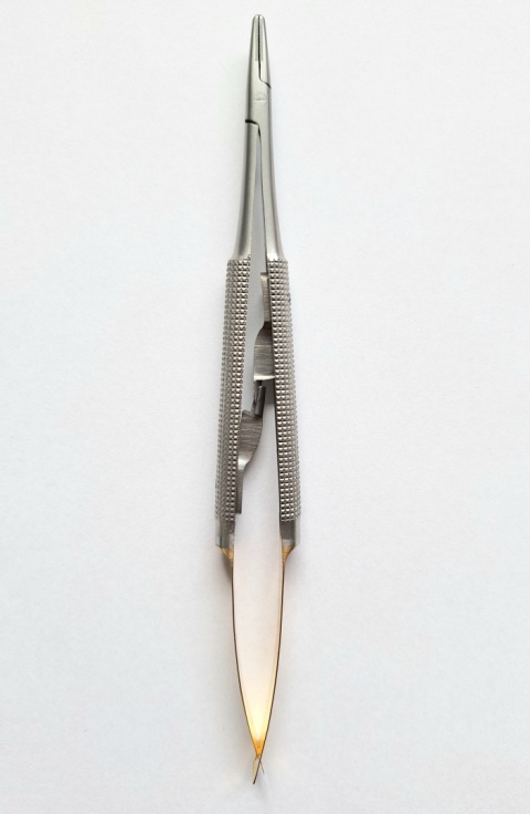 Igłotrzymacz Castroviejo TC, prosty, 14 cm.