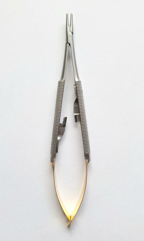 Igłotrzymacz Castroviejo TC, prosty, 14 cm.