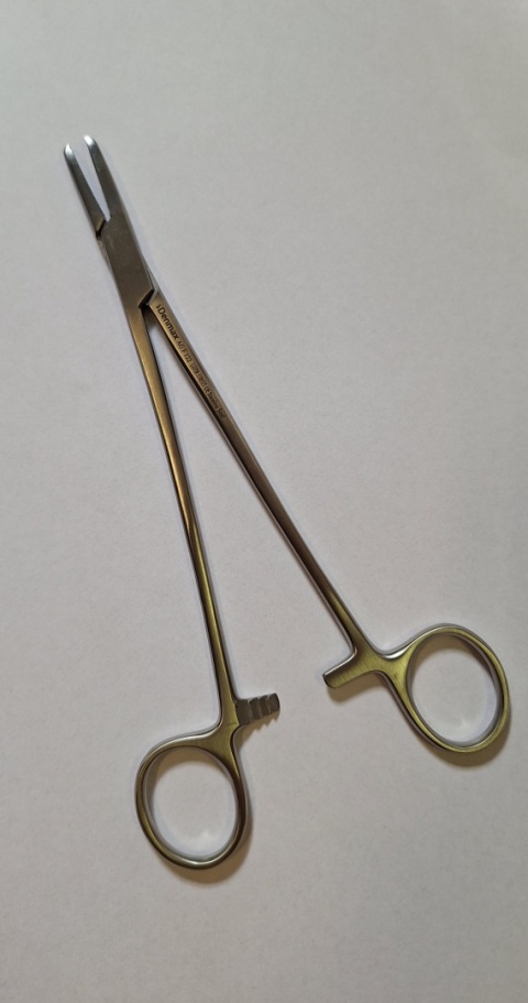 Igłotrzymacz Mayo-Hegar 18 cm.